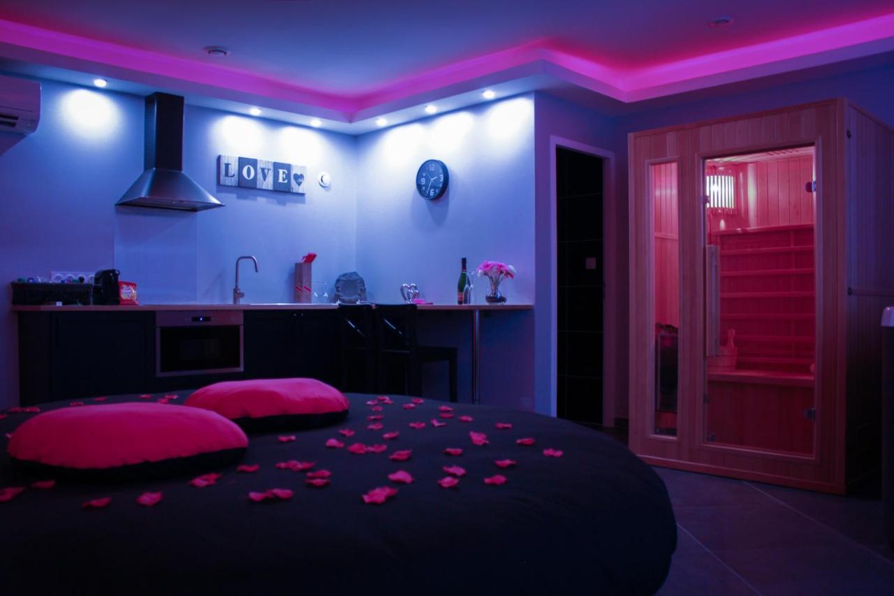 Le Rove Nuit Vip Spa Sauna Privatif מראה חיצוני תמונה