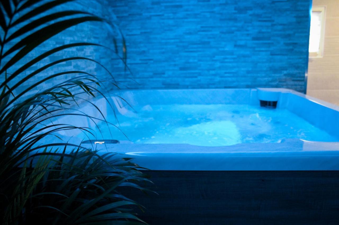 Le Rove Nuit Vip Spa Sauna Privatif מראה חיצוני תמונה